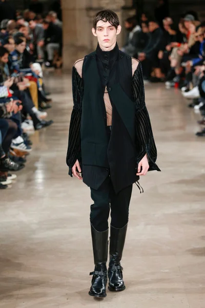 Look 38